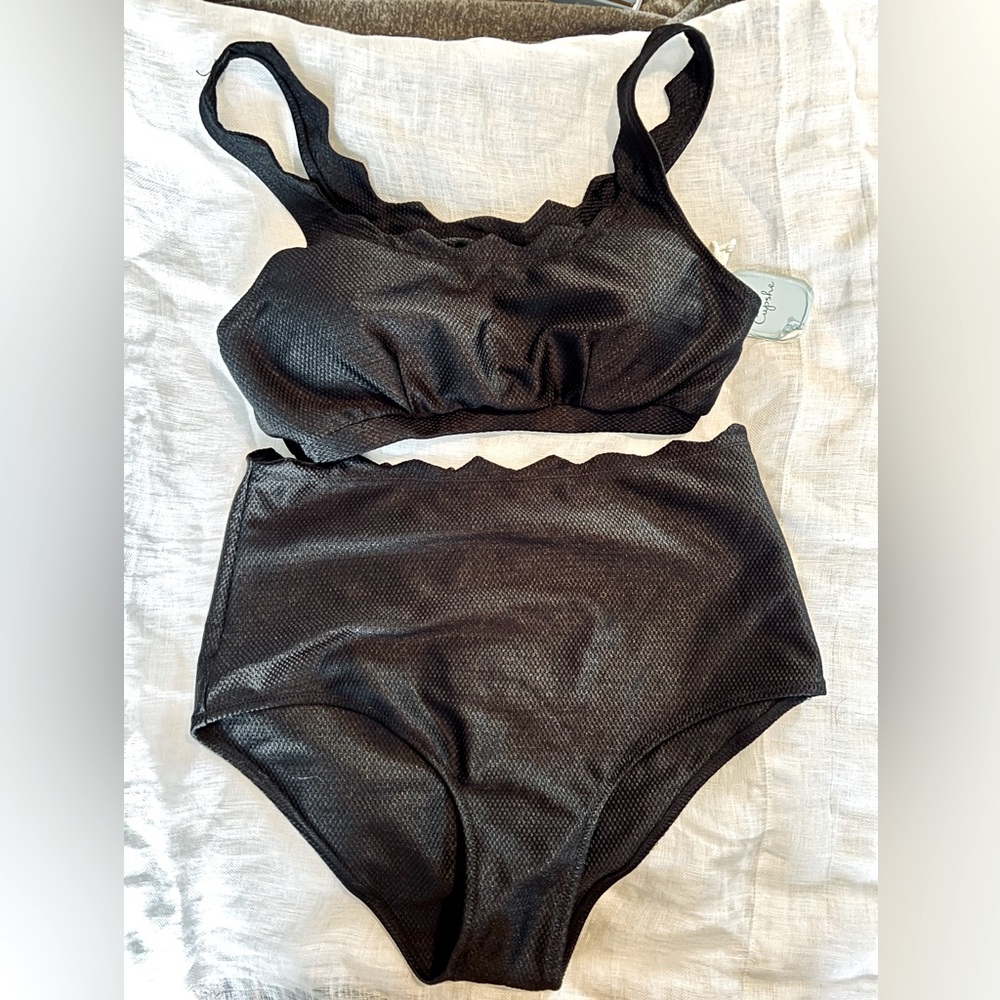 Cupshe Scalloped High Waist Bikini in Black Medium NWT
